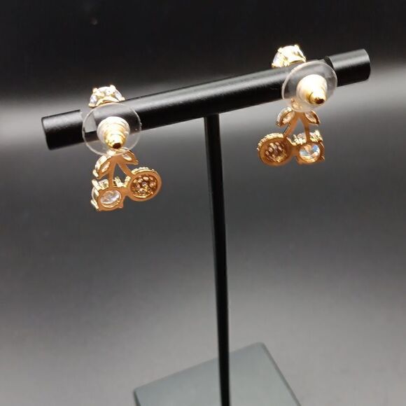 New 2 Pairs Butterflys Earrings Sets By Yaduda. New - Picture 9 of 10